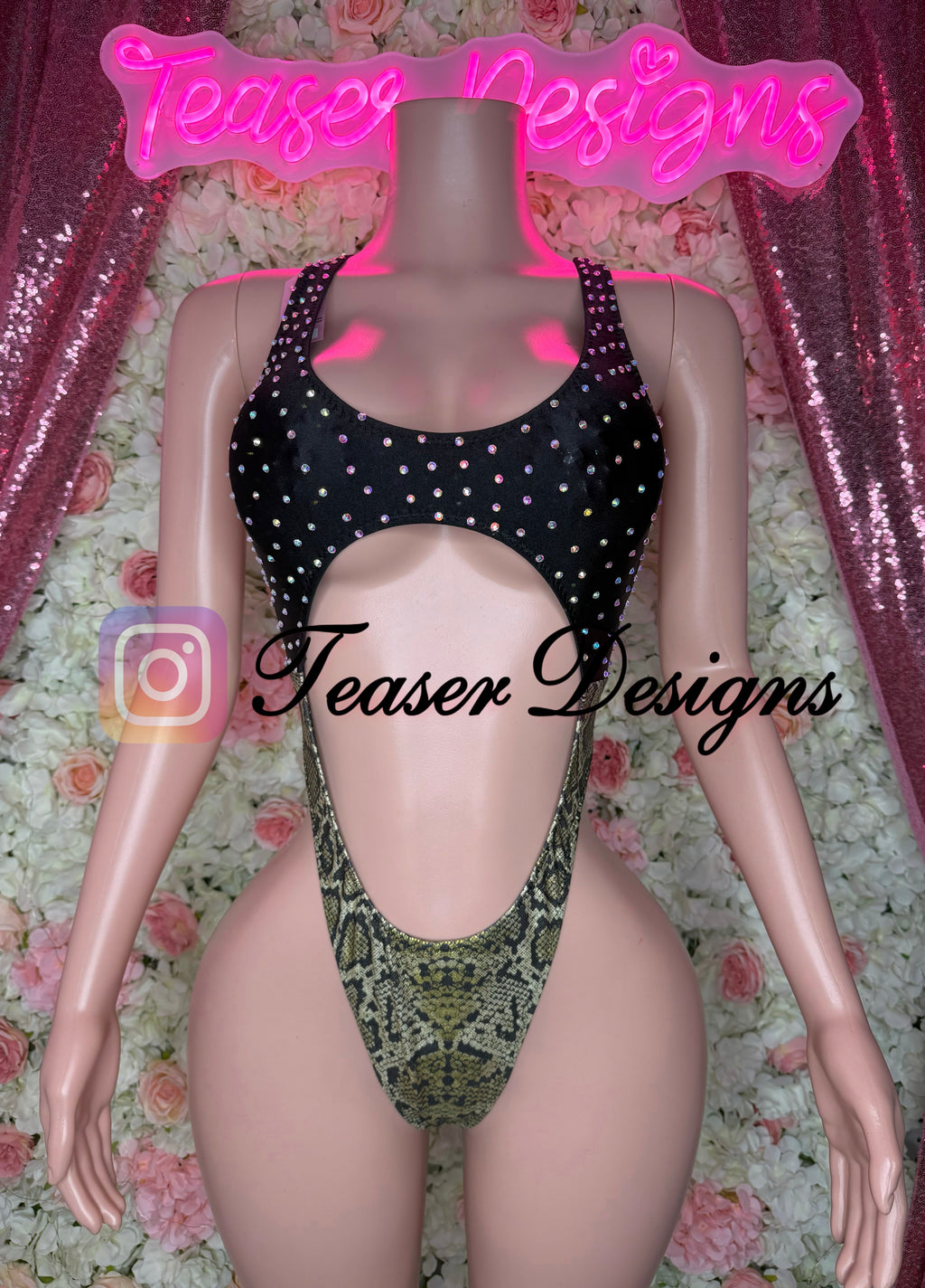 One size bodysuit