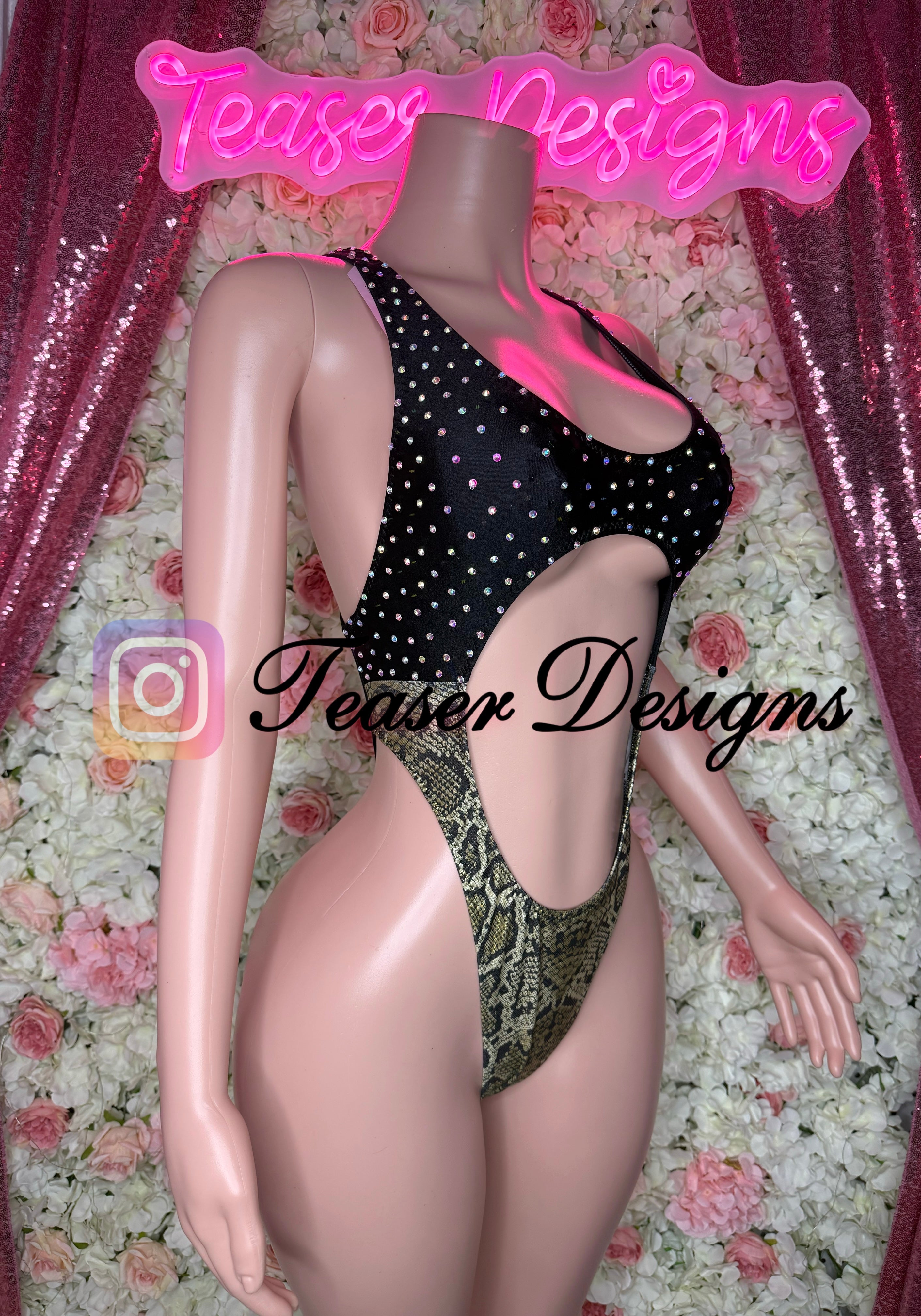 One size bodysuit